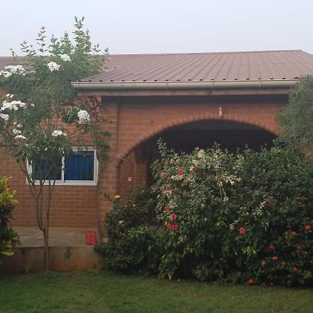 Maison Charlotte Forever Chambre D'Hotes Chez Un Couple Belgo Togolais Lomé Zewnętrze zdjęcie