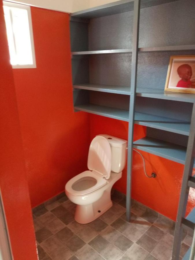 Maison Charlotte Forever Chambre D'Hotes Chez Un Couple Belgo Togolais Lomé Zewnętrze zdjęcie