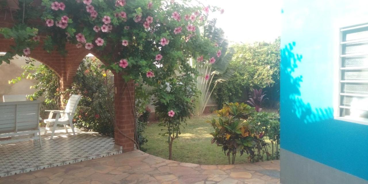 Maison Charlotte Forever Chambre D'Hotes Chez Un Couple Belgo Togolais Lomé Zewnętrze zdjęcie