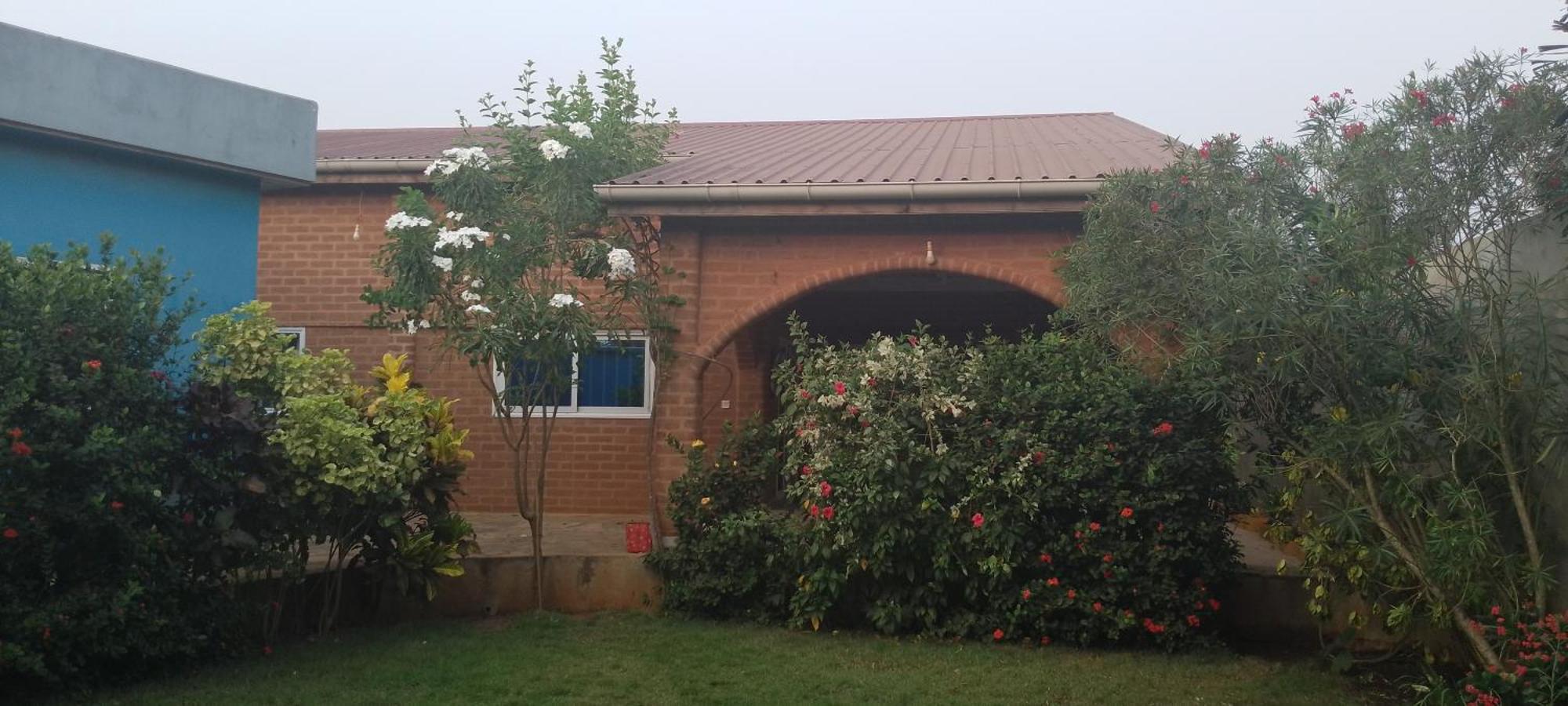 Maison Charlotte Forever Chambre D'Hotes Chez Un Couple Belgo Togolais Lomé Zewnętrze zdjęcie